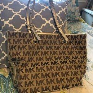 Micheal Kors handbag